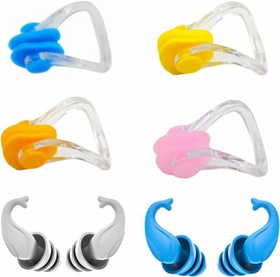 Tappi per le orecchie  |  Set di Clip per Naso e Tappi per Orecchie per Nuoto – 4 Pacchi di Clip per Naso + 2 Pacchi di Tappi per Orecchie. Set Impermeabile di Clip per Naso e Tappi per Orecchie con Scatola di Stoccaggio, Adatto per Nuoto, Surf, Immersioni e Altri Sport Acquatici. Tappi per le orecchie Policromo